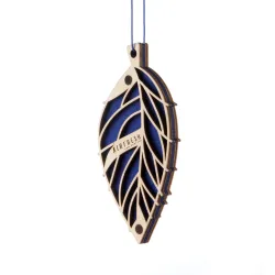 BAMBOO Night Woods is a premium wooden car air freshener with citrus, marine and woody notes. Long-lasting fragrance and